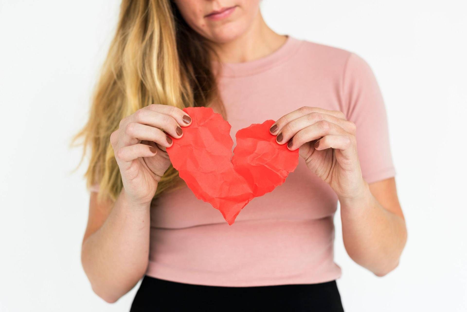 Dalla mancanza di sonno alla luce artificiale: i cardiologi Usa avvertono sui rischi per il cuore