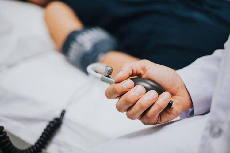 Ipertensione: indicazioni su come e quando misurare correttamente la pressione