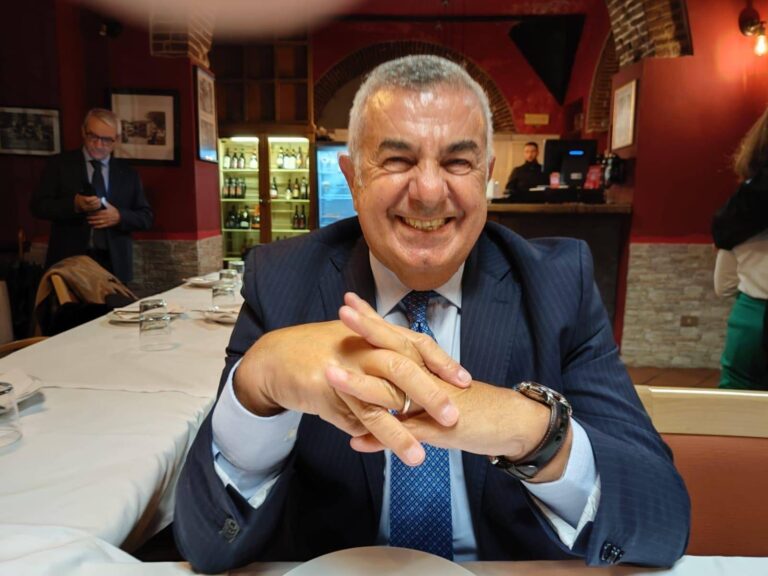 L’Intelligenza Artificiale e la battaglia dell’internista: “Non chiamatela dottore, senza empatia non c’è medico”