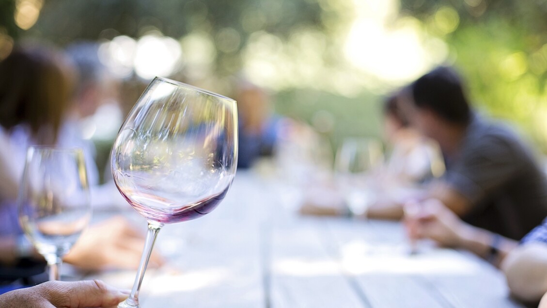 Domenica si celebra la Giornata Mondiale dell’Enoturismo, un settore da 2,9 miliardi di euro