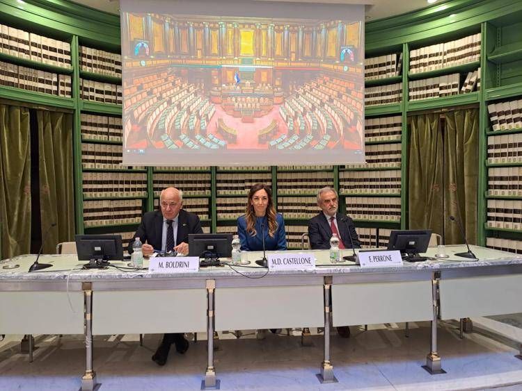 Fumo: Aiom, Airc e Fondazione Veronesi avviano raccolta firme per legge