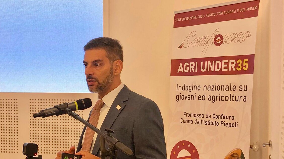 Mangiare sano è una priorità per il 90% dei giovani, ma 4 su 10 rifiutano il novel food