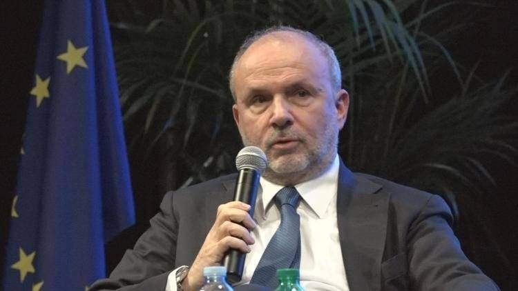 Tumori, Schillaci: “La lotta contro il cancro è una priorità per il Governo”